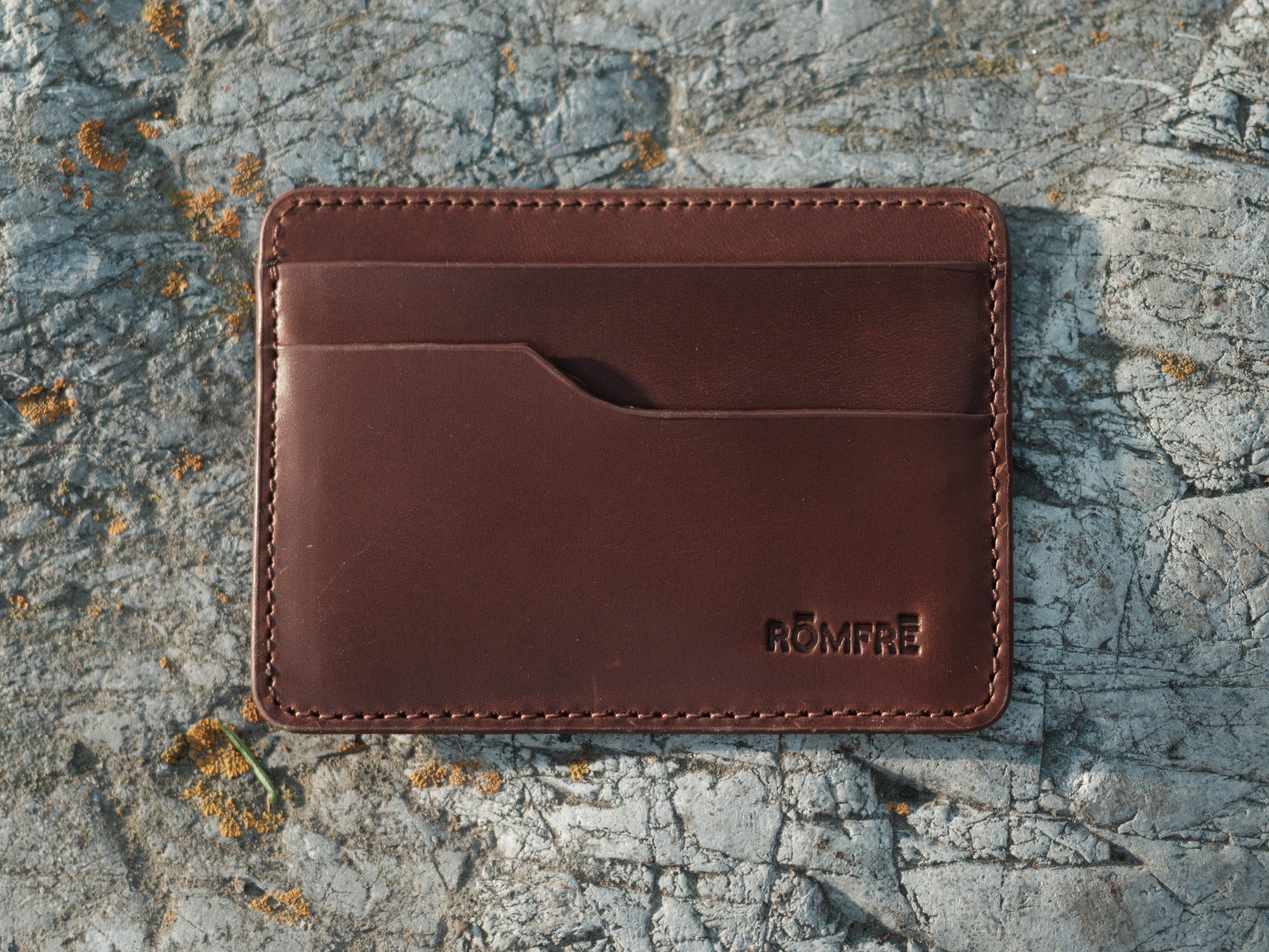 Hana Minimalist Wallet – Rōmfrē Travel Co.