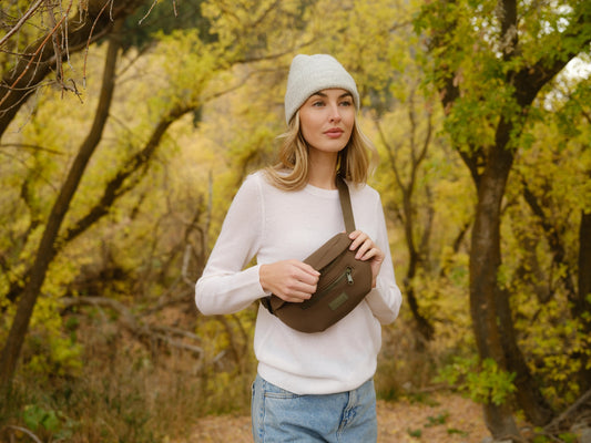 Roam Līte™ Neoprene Sling Bag