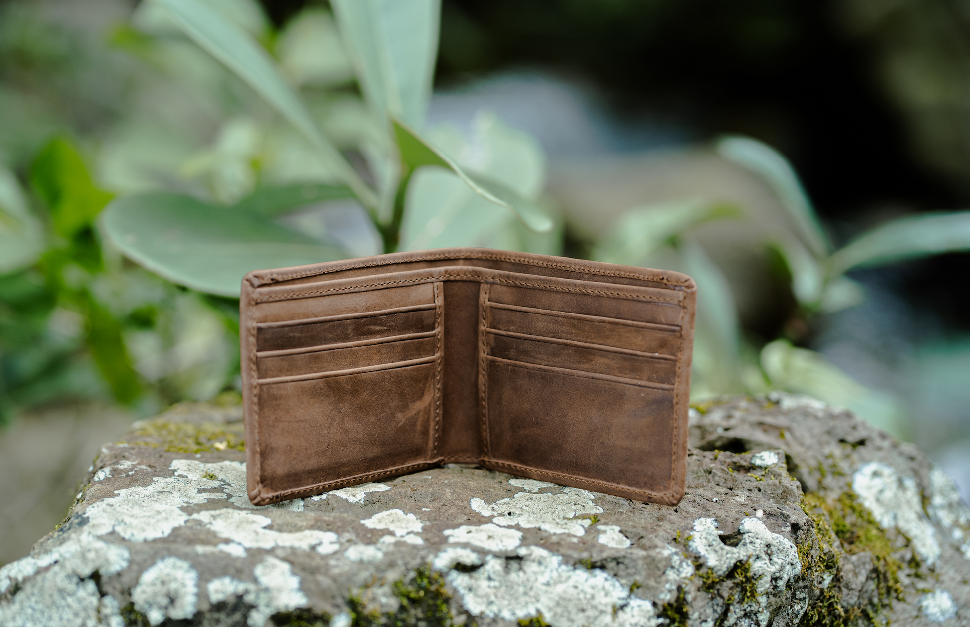 Kailua Bifold – Rōmfrē Travel Co. Kailua Bifold – Rōmfrē Travel Co.
