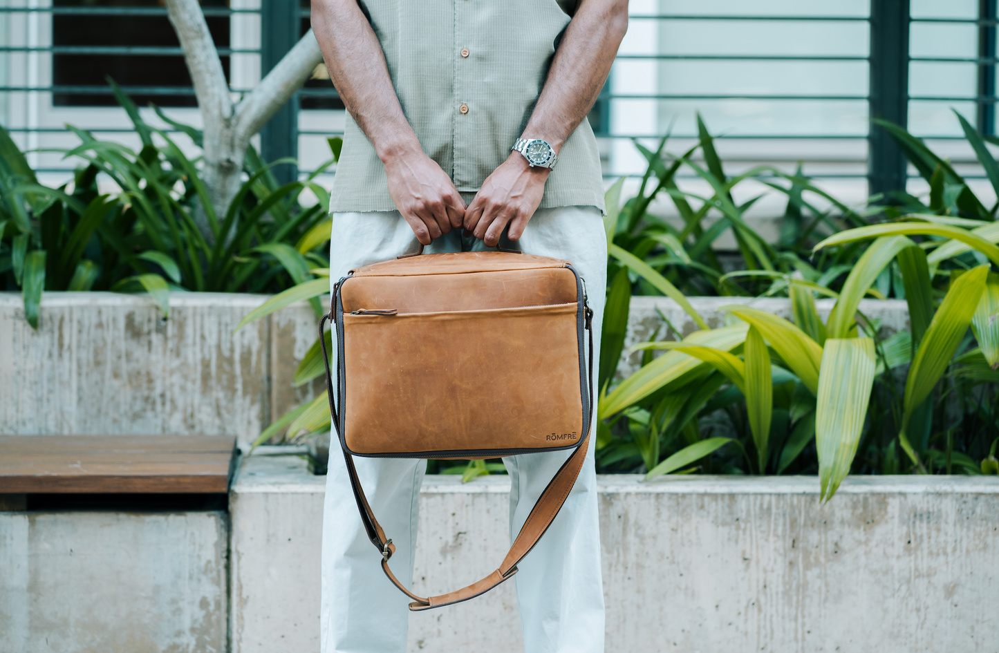 Hilo Camera Travel Bag