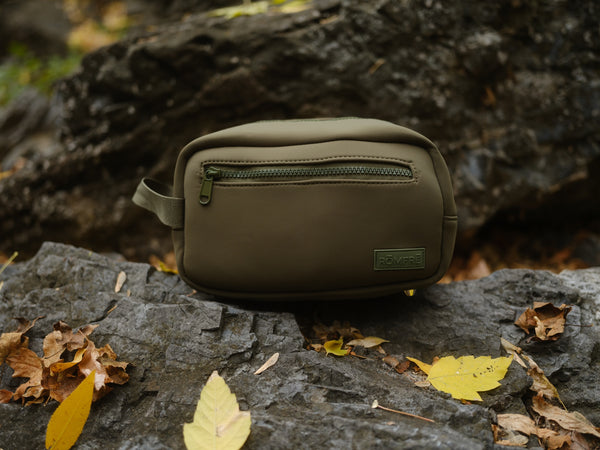 Roam Līte Neoprene Toiletry Bag