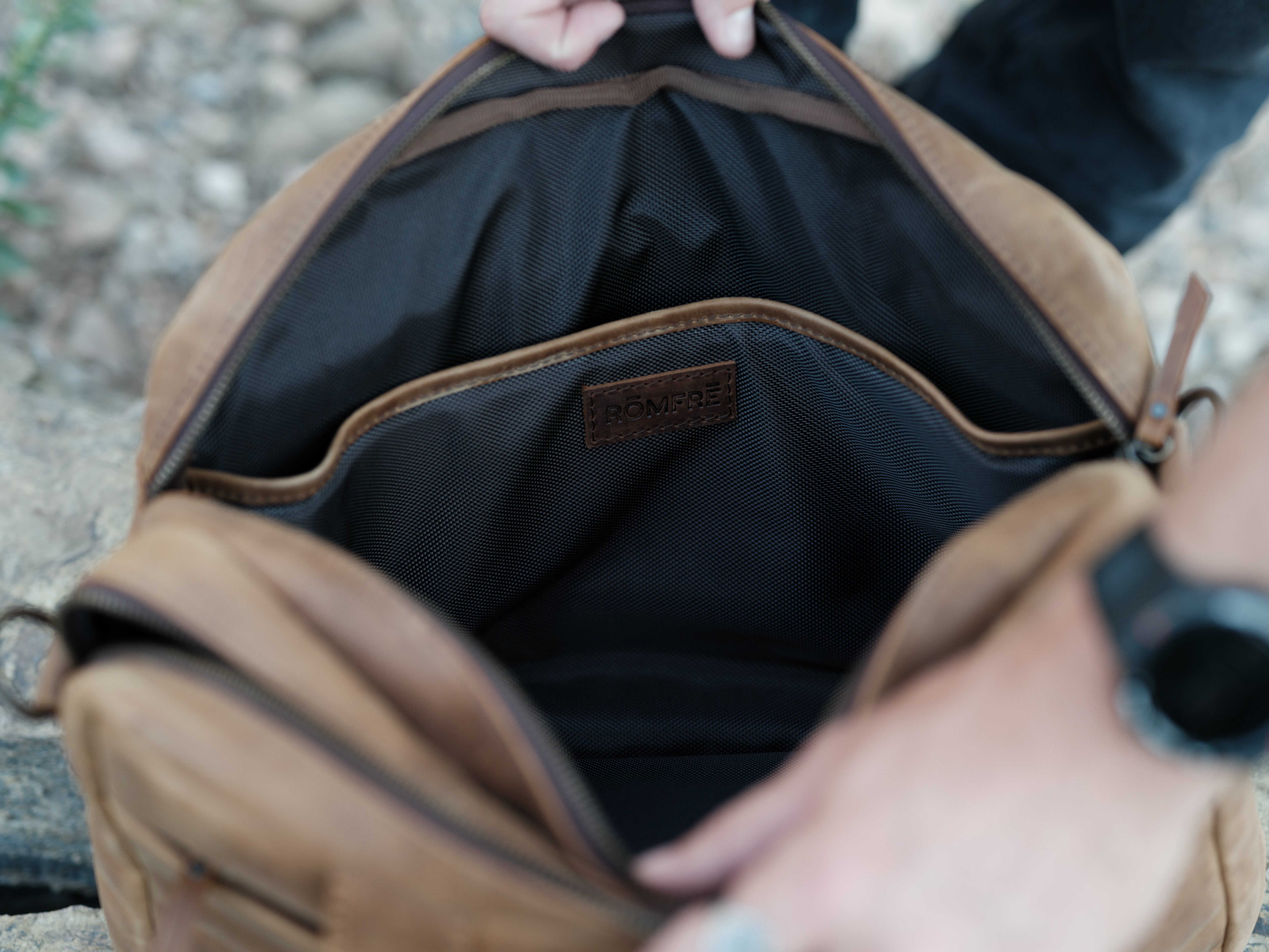 Leather Pilot Bag – Rōmfrē Travel Co.