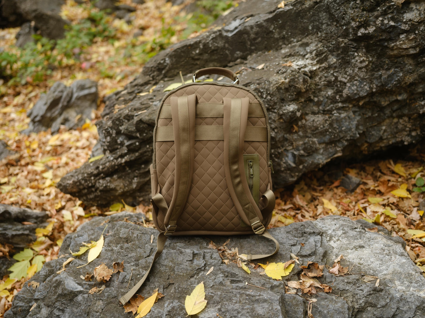 Roam Līte™ Neoprene Backpack