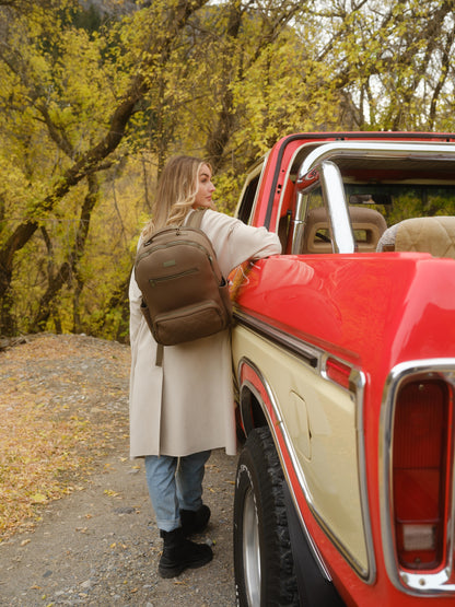 Roam Līte™ Neoprene Backpack